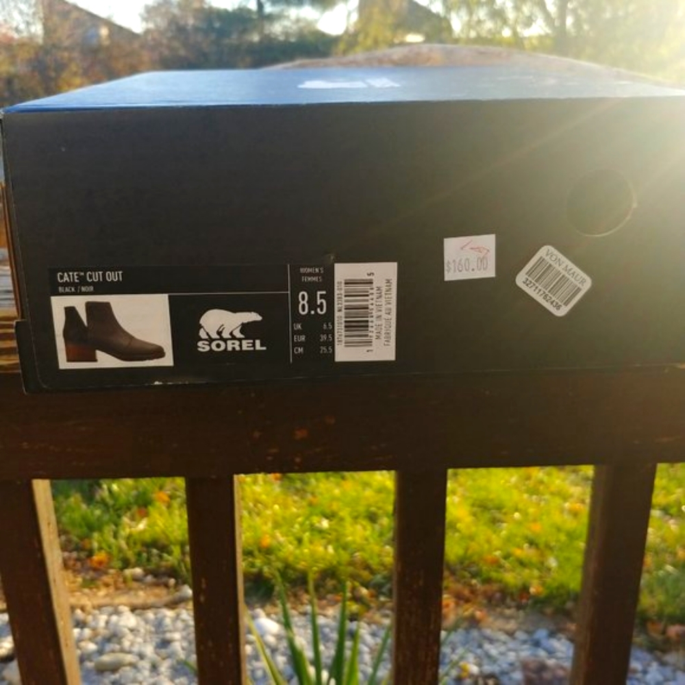 8.5 Sorel Boots, Made For Walkin' View 3